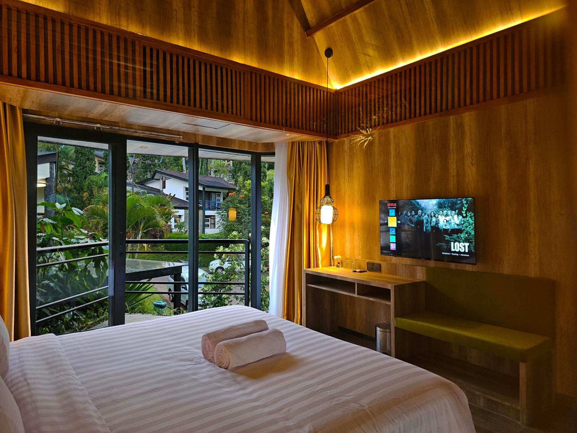 Villa 4-Br Klub Bunga No 4 Batu Malang Exterior photo