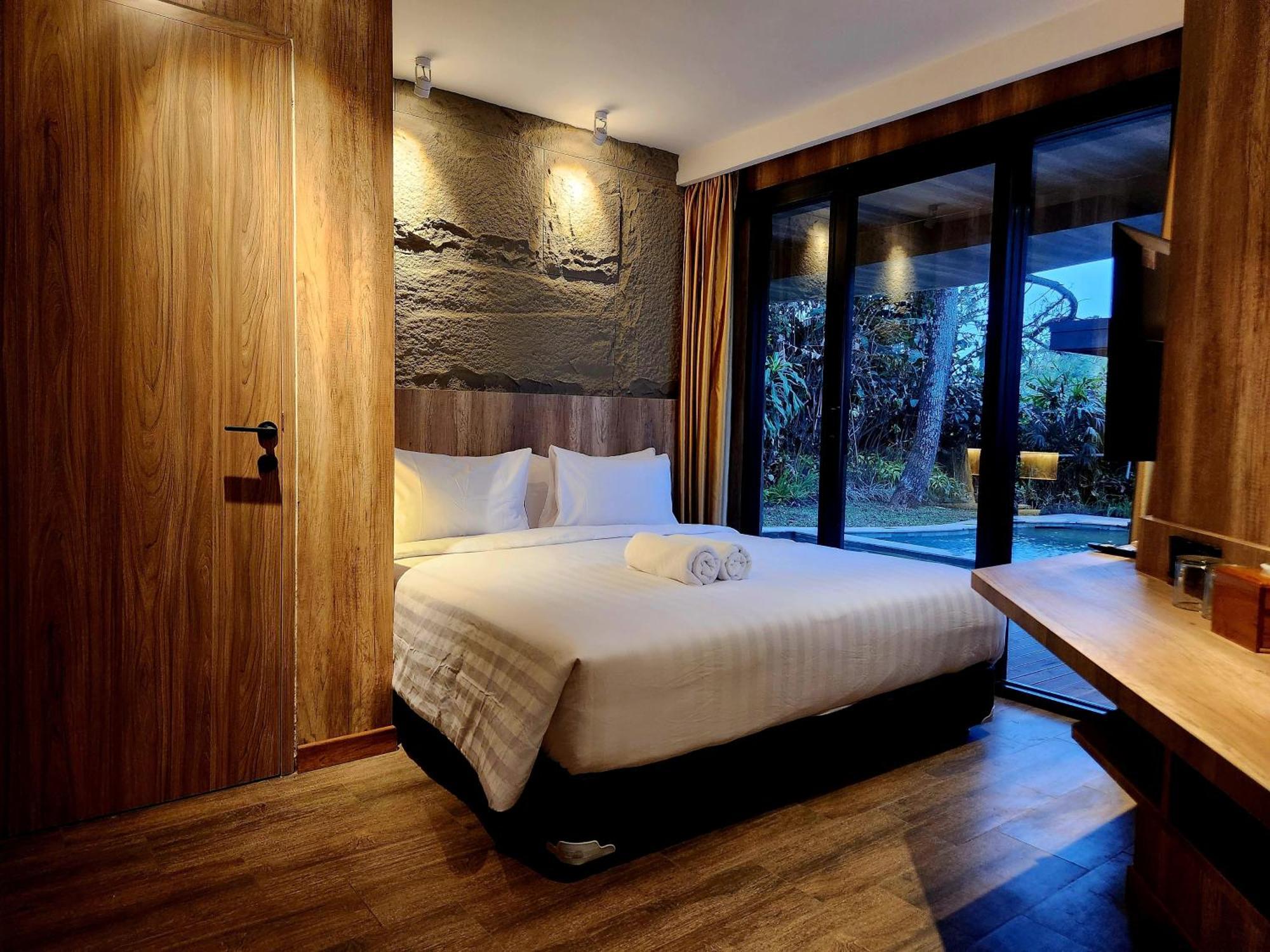 Villa 4-Br Klub Bunga No 4 Batu Malang Exterior photo