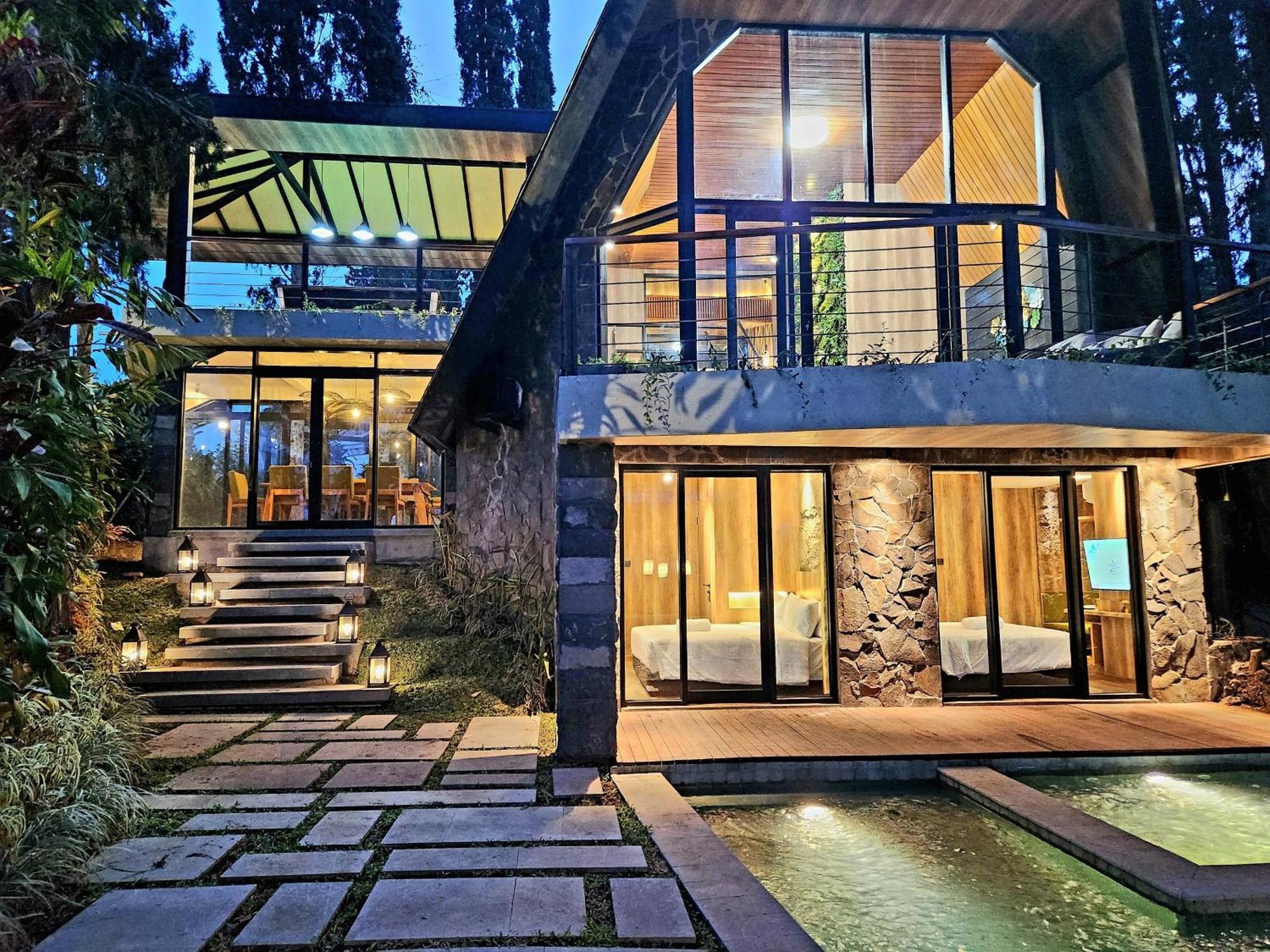 Villa 4-Br Klub Bunga No 4 Batu Malang Exterior photo